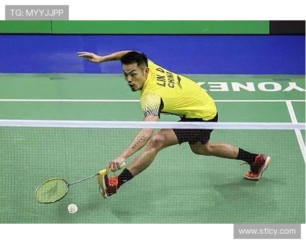 羽毛球价格接连上涨 球友吐槽月花三千难以承受打球成本激增 羽毛球价格接连上涨 球友吐槽月花三千难以承受打球成本激增